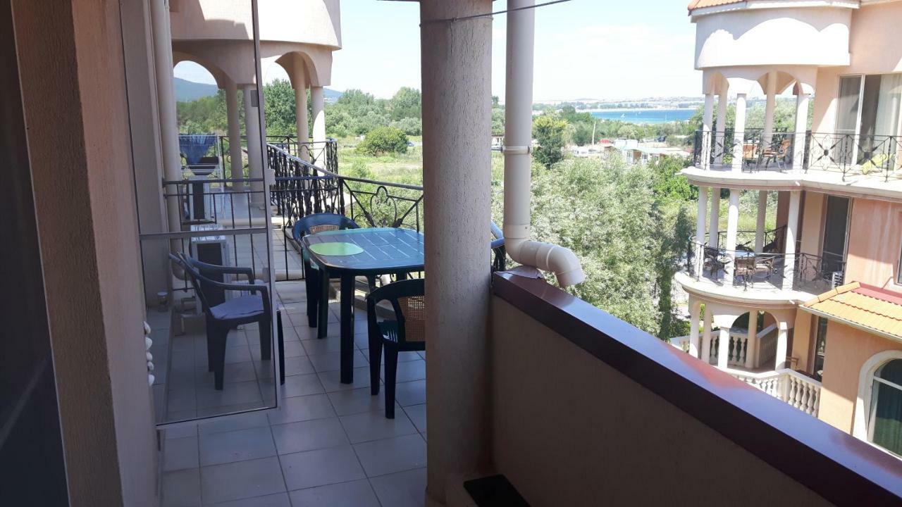 Hacienda Beach Apartment Mit Meerblick Созополь Экстерьер фото